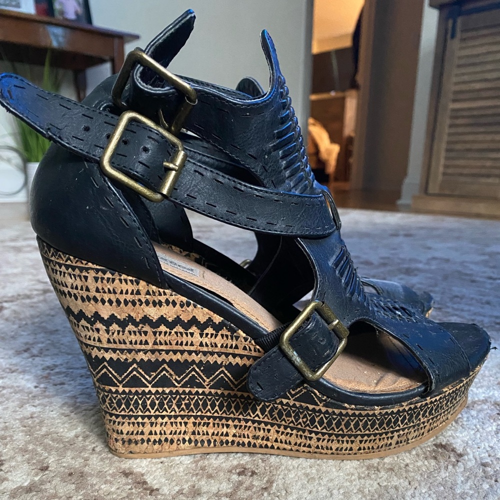 Black wedges size 8